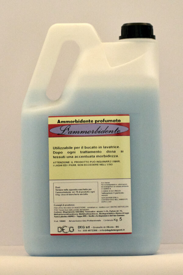 Foto del L’AMMORBIDENTE di DEG Detergenti, ammorbidente liquido a pH neutro per tessuti, con profumazione dolce e fresca, disponibile in formati da 5 kg e 25 kg"