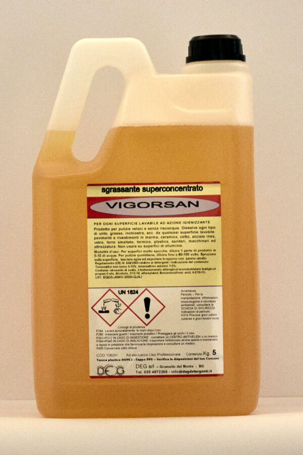Foto del VIGORSAN di DEG Detergenti, detergente liquido superconcentrato con azione igienizzante e sgrassante, compatibile con lavasciuga, ideale per ambienti pubblici e professionali come mense, scuole e uffici"